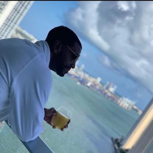 Meet your Posher, Ernesto